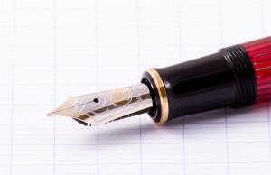 Pelikan Souveraen - Black and Red GT, перьевая ручка, F