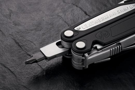 Мультитул Leatherman Charge AL, 17 функций, кожаный чехол (подарочная упаковка)