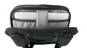 Сумка Victorinox Travel Companion, черная, 27x8x21 см, 4 л