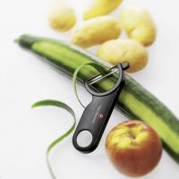 Картофелечистка Victorinox черная*