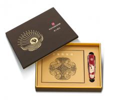 Нож Victorinox Huntsman LE 2017, 91 мм, 16 функций, "Year of the Rooster"