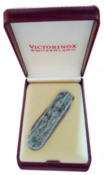 Нож-брелок Victorinox Classic LE, 58 мм, 4 функции, натур.камень, "Andeer Granit" (подар.упаковка)