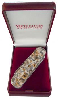 Нож-брелок Victorinox LE, 74 мм, 4 функции, рукоять из натур. камня, "Baltic Brown"(подар.упаковка)